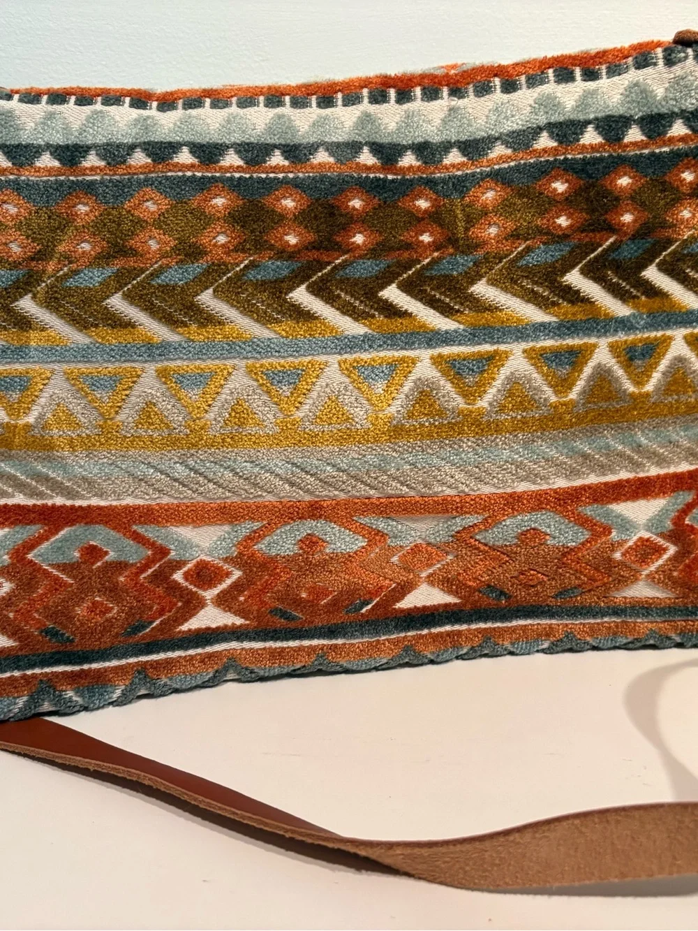Atenti Tapestry & leather crossbody bag purse